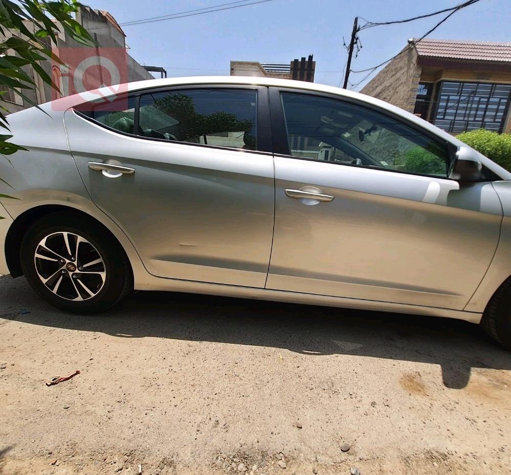 هيونداي النترا